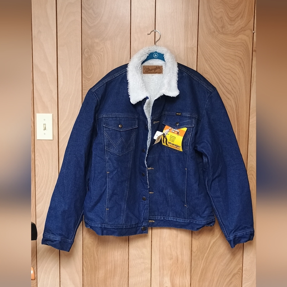 Wrangler Men's Dark Blue Sherpa-Lined Jacket